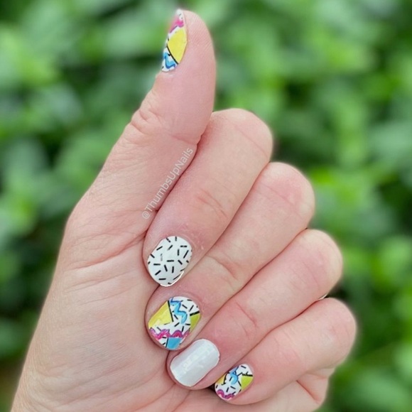 *Retired* Color Street: Totally Rad | 80s Retro White Black Squiggle Shapes Blue - Picture 10 of 14